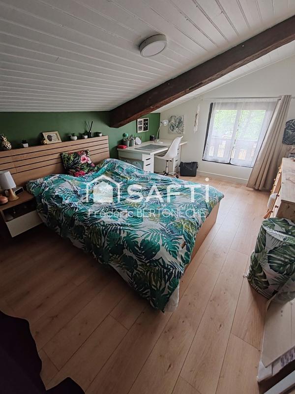 Maison - 180 m² - 7 pièces