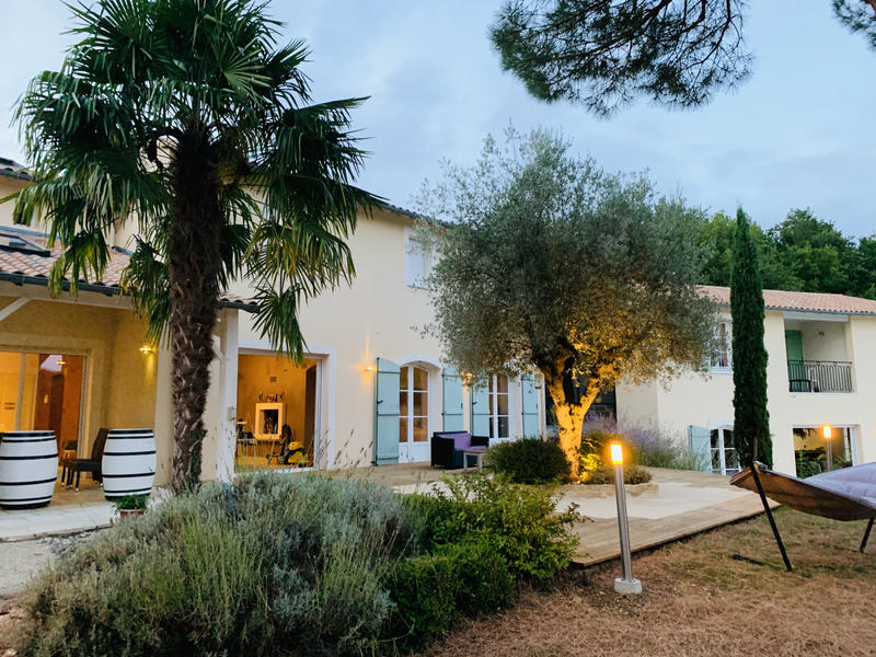 Villa - 463 m² - 13 pièces