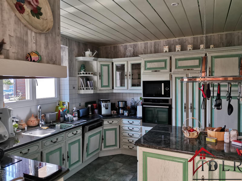 Maison - 200 m² - 7 pièces