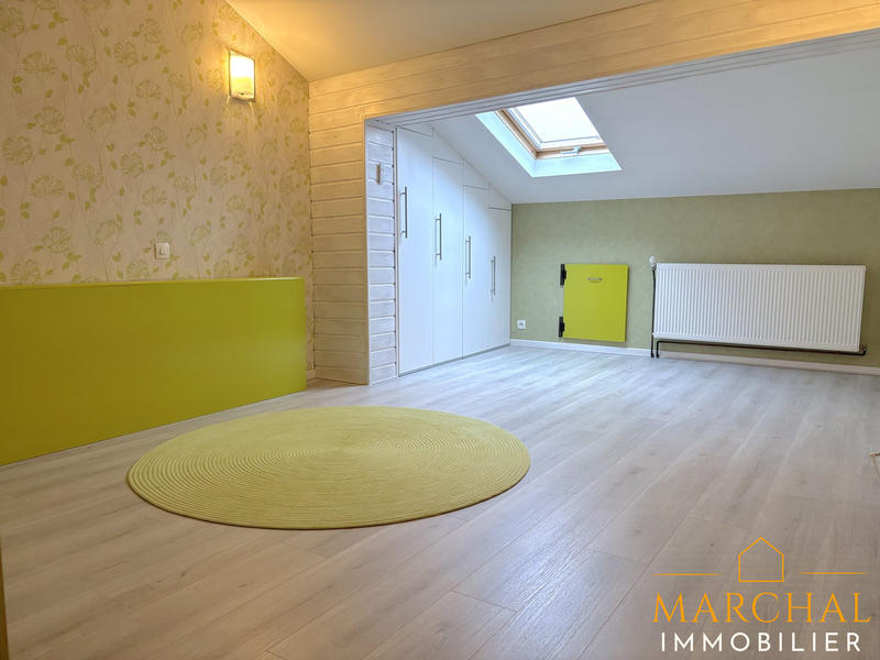 Maison - 249 m² - 7 pièces