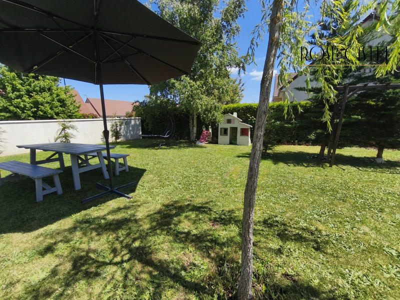 Maison - 221 m² - 6 pièces