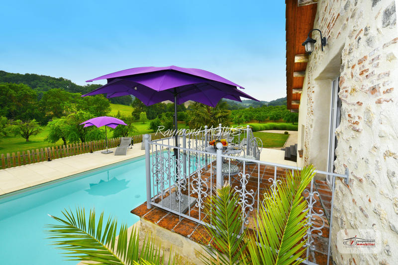 Maison - 515 m² - 16 pièces