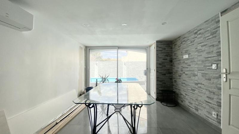 Villa - 100 m² - 5 pièces