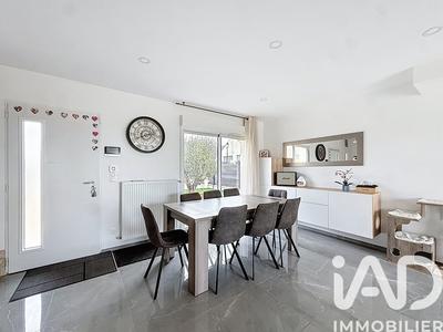 Maison - 106 m² - 5 pièces