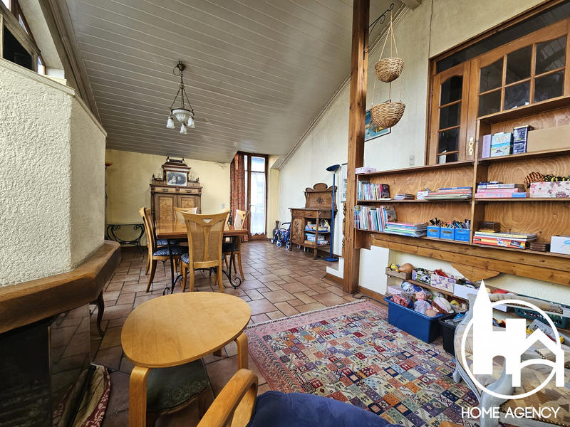 Maison - 278 m² - 9 pièces