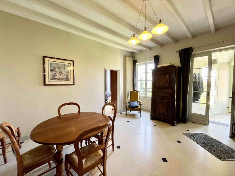 Maison - 188 m² - 9 pièces