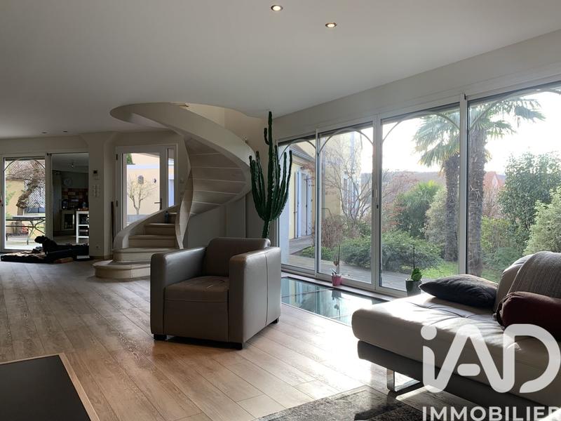 Maison de maîtres - 358 m² - 7 pièces