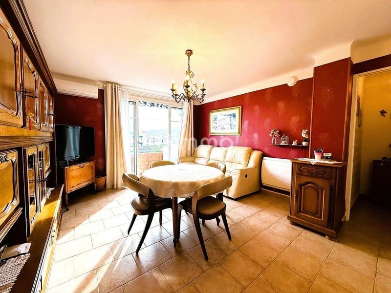 Appartement - 57 m² - 3 pièces