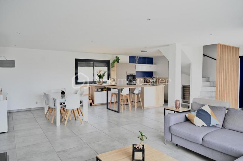 Maison - 134 m² - 7 pièces