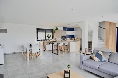 Maison - 134 m² - 7 pièces