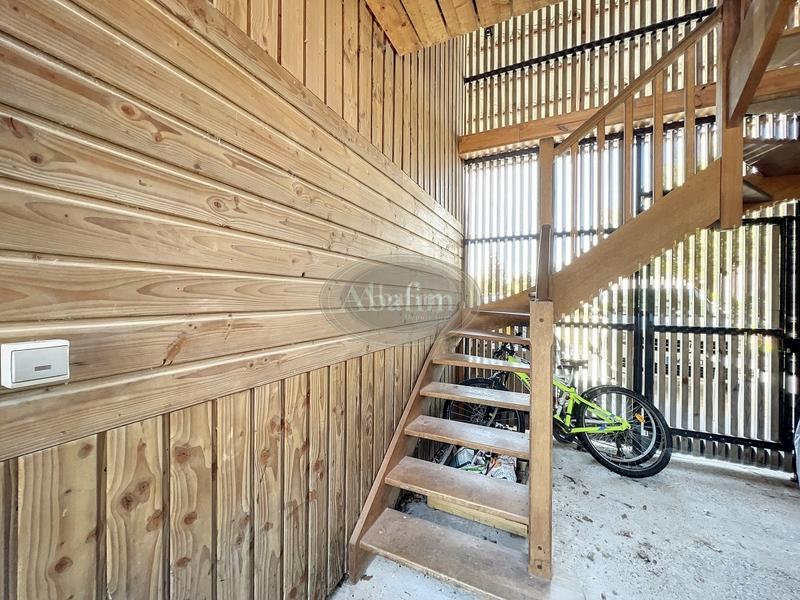 Maison - 706 m² - 22 pièces