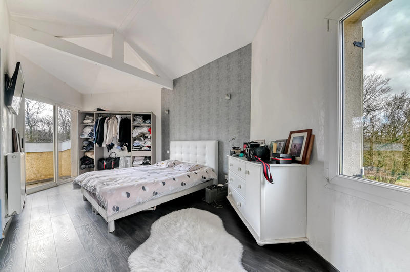 Maison - 200 m² - 7 pièces