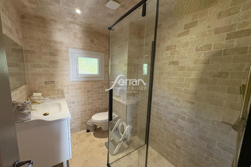 Maison - 170 m² - 8 pièces