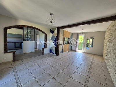 Maison traditionnelle - 83 m² - 4 pièces