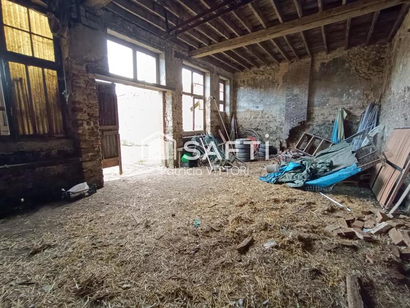 Maison - 250 m² - 6 pièces