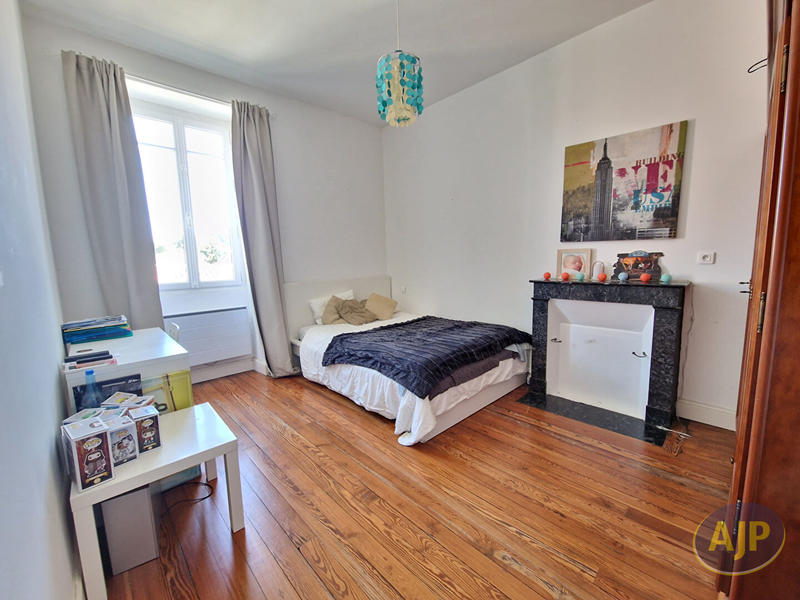 Maison - 283 m² - 11 pièces