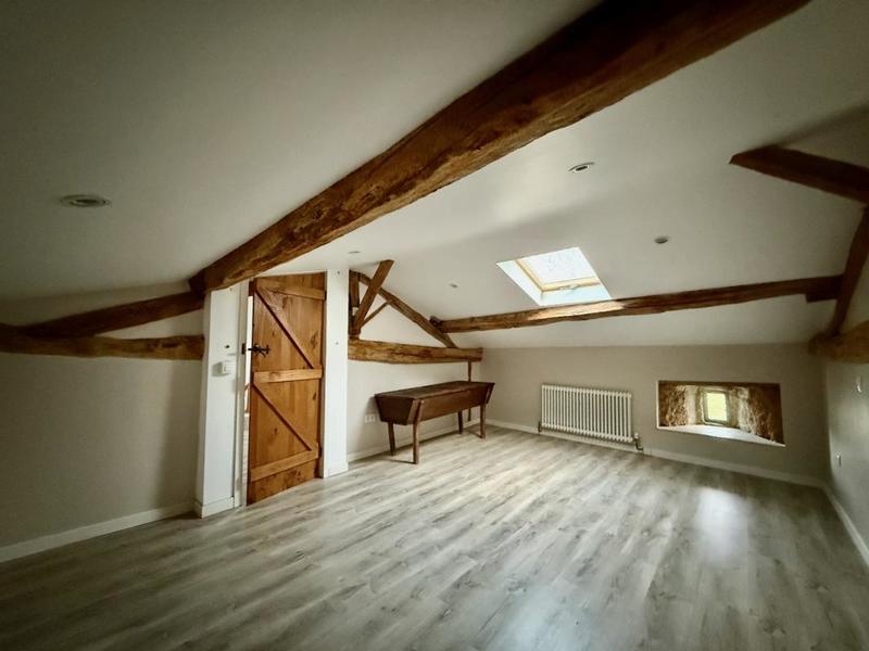 Maison en pierre - 90 m² - 5 pièces