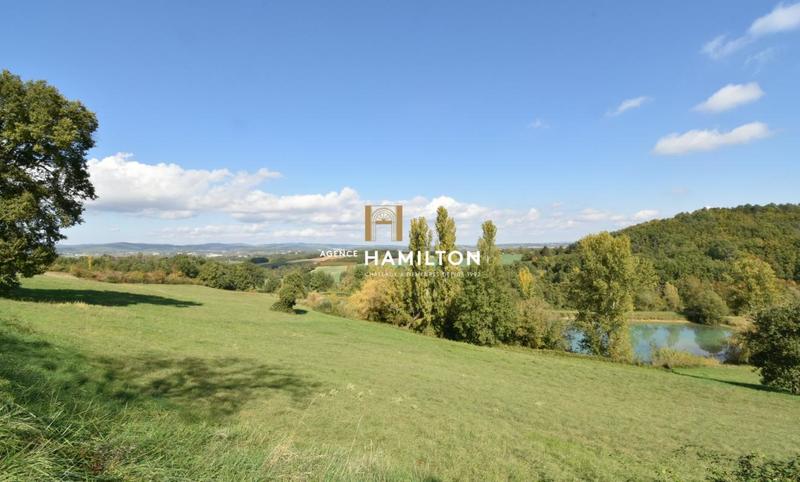 Maison - 270 m² - 8 pièces