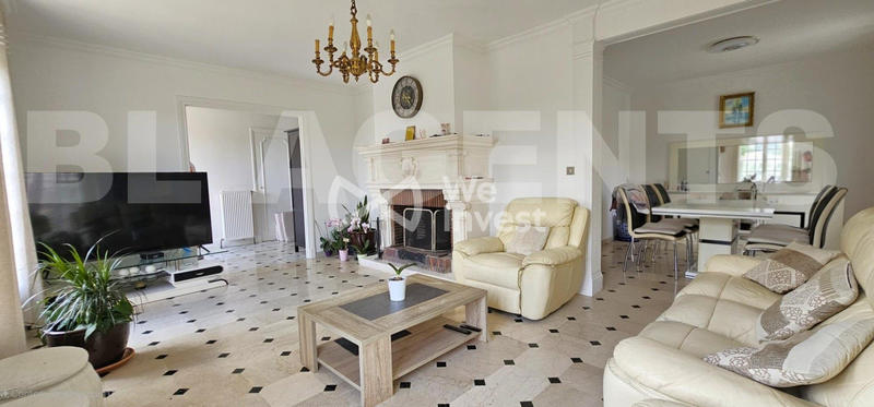 Maison - 140 m² - 6 pièces