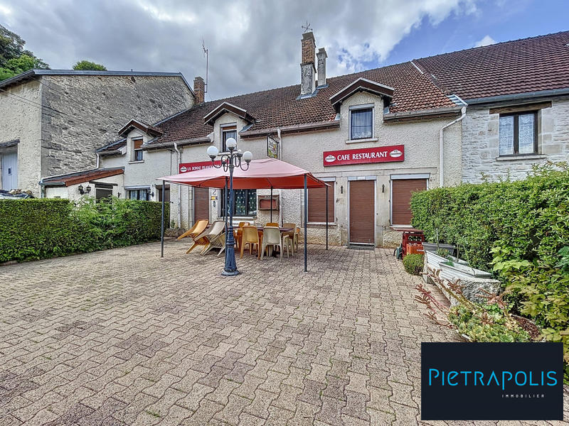 Maison ancienne - 257 m² - 7 pièces