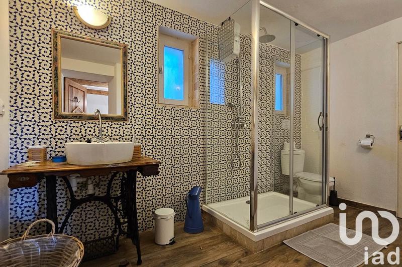 Maison - 210 m² - 7 pièces