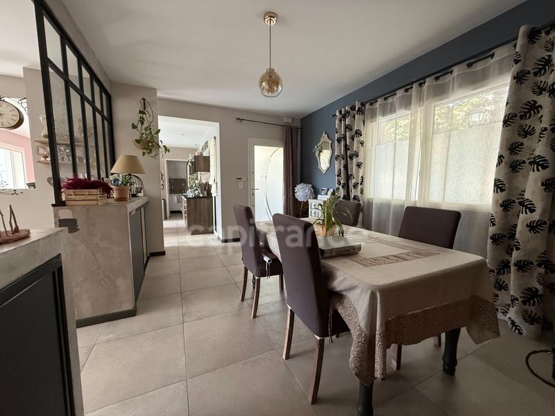 Maison - 204 m² - 7 pièces