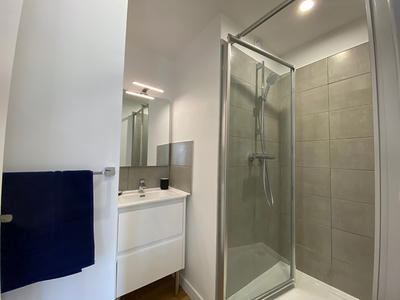 Chambre - 84 m² - 5 pièces