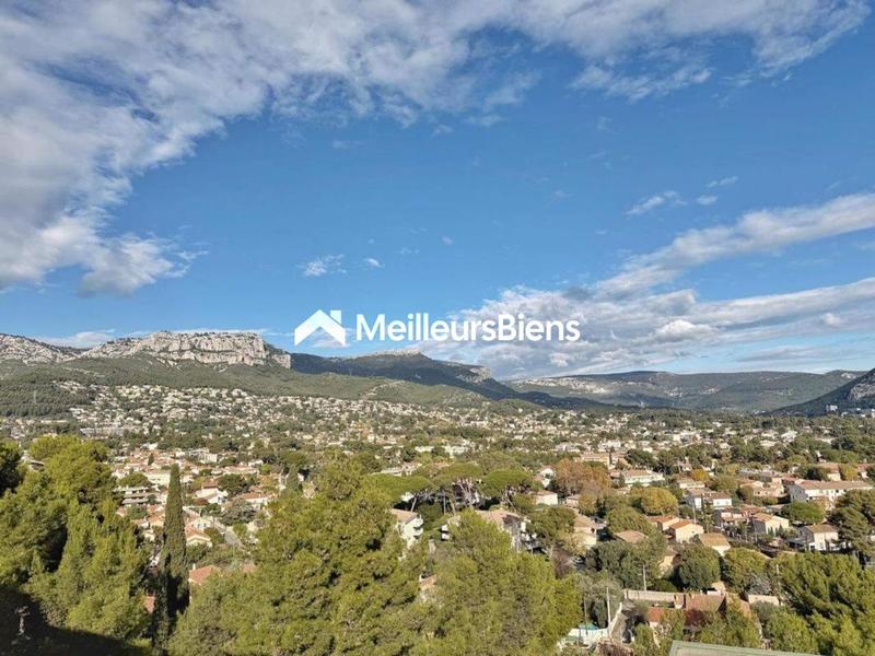 Appartement - 81 m² - 5 pièces