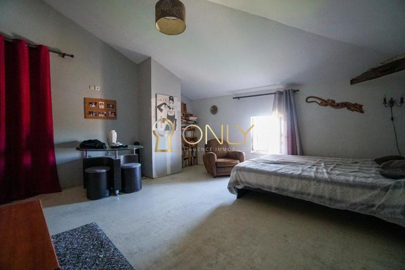 Maison en pierre - 190 m² - 5 pièces