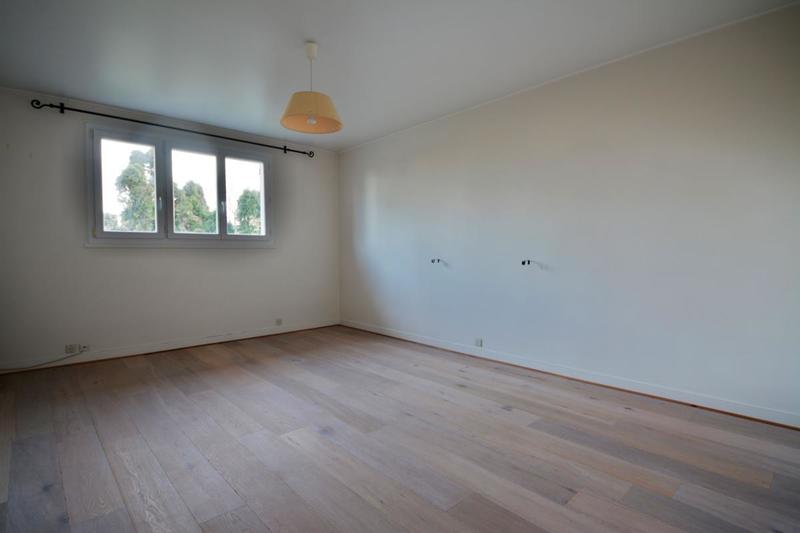 Maison - 233 m² - 5 pièces