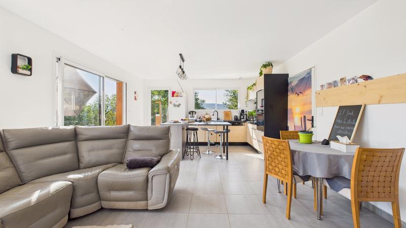 Maison - 95 m² - 4 pièces