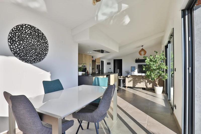 Maison - 136 m² - 4 pièces