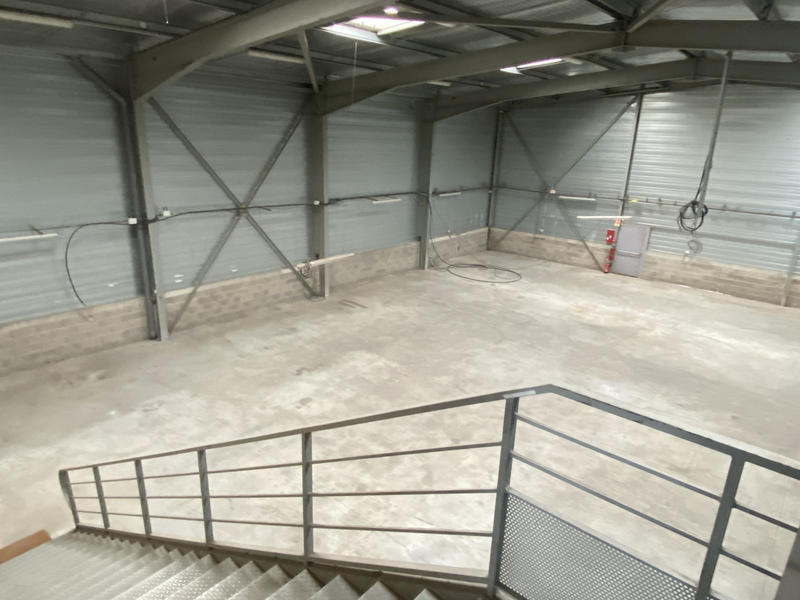 Local d'activités - 860 m²