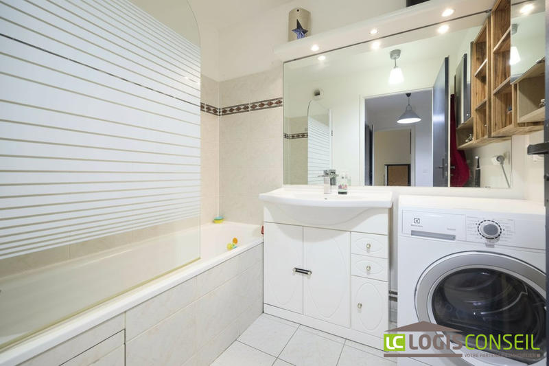 Appartement - 75 m² - 3 pièces