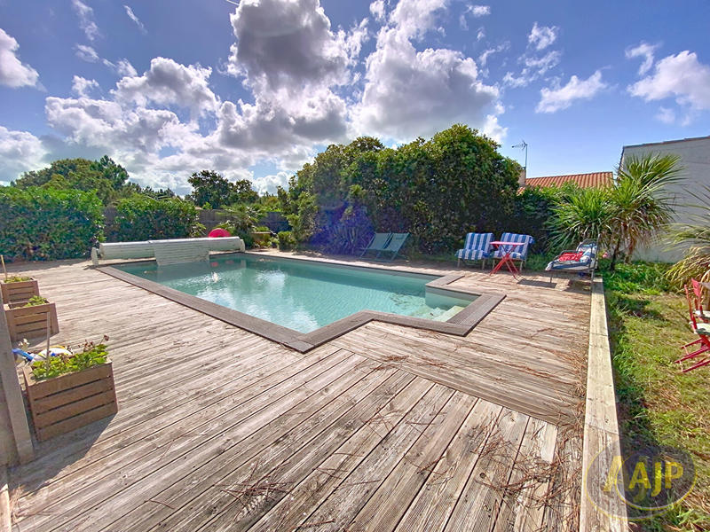 Maison - 174 m² - 7 pièces