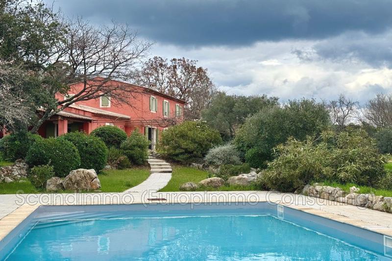 Villa - 195 m² - 7 pièces