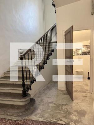 Maison de maîtres - 251 m² - 7 pièces