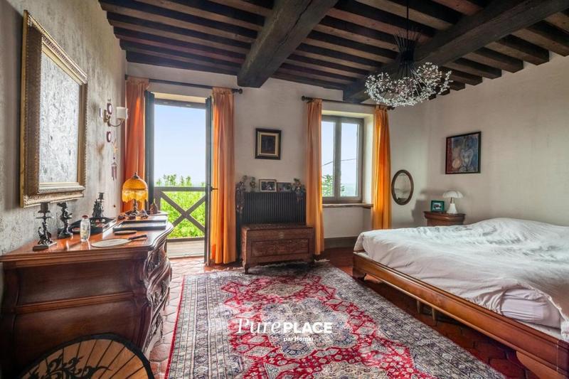 Maison - 262 m² - 6 pièces