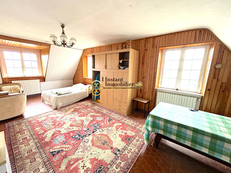 Maison - 167 m² - 8 pièces