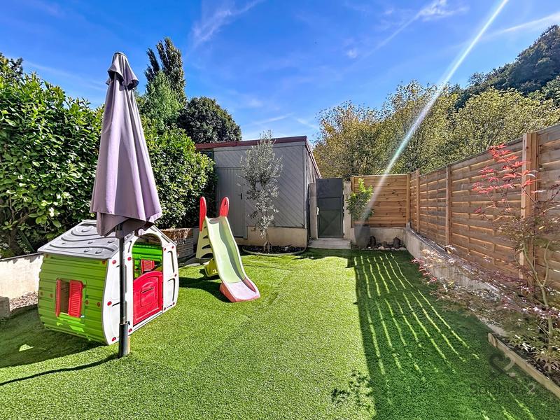 Appartement - 80 m² - 4 pièces