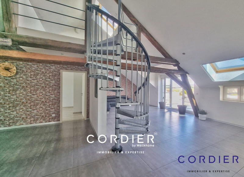 Appartement - 95 m² - 4 pièces