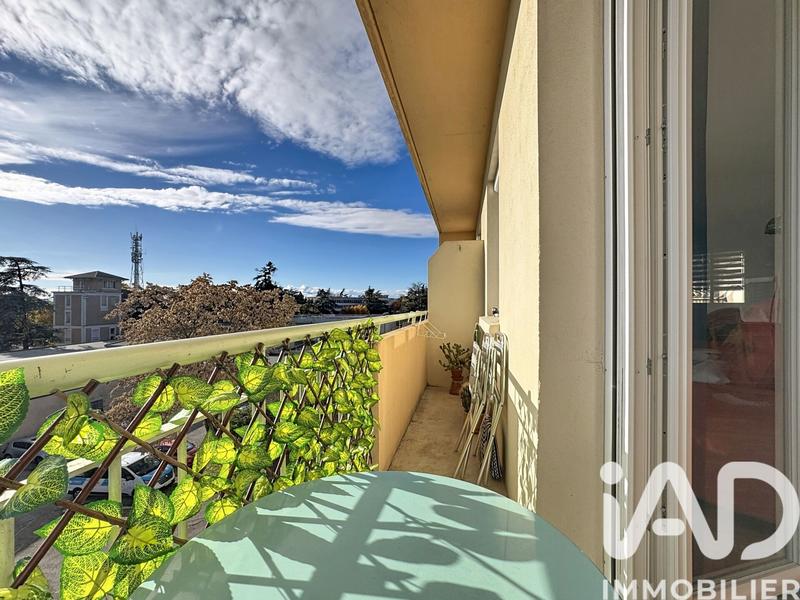 Appartement - 65 m² - 3 pièces