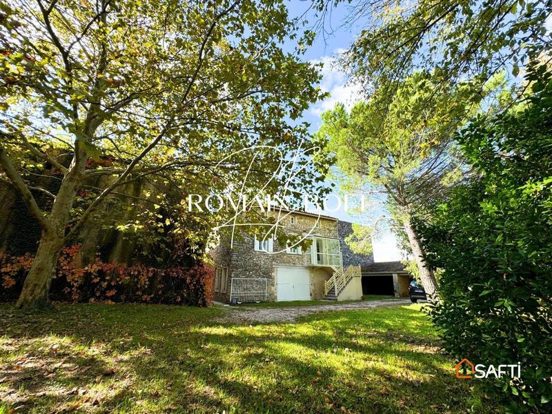 Maison - 283 m² - 12 pièces