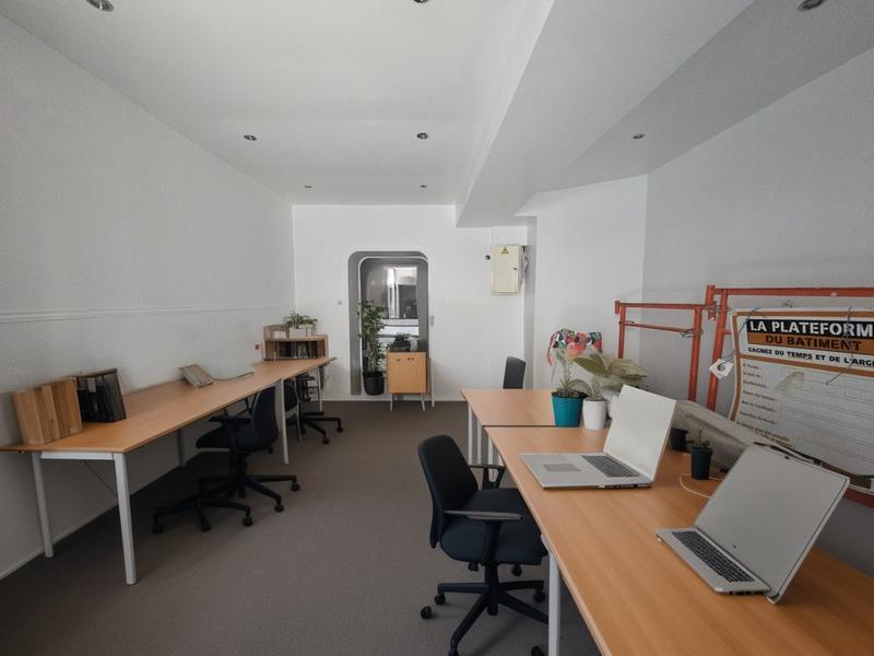 Local commercial - 45 m² - 4 pièces