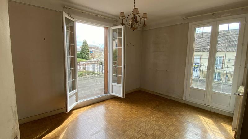 Maison en pierre - 251 m² - 8 pièces
