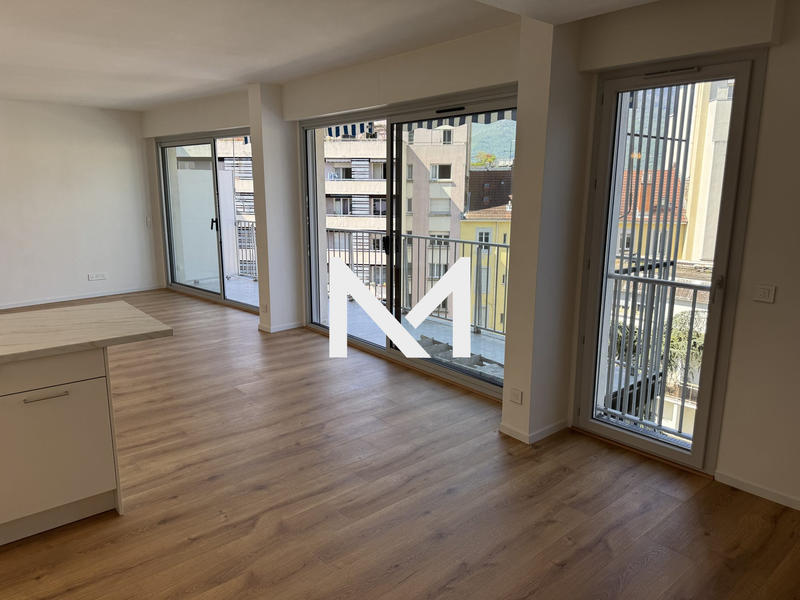 Appartement - 134 m² - 5 pièces