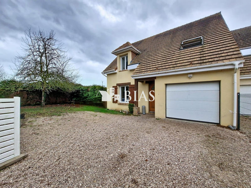 Maison - 93 m² - 5 pièces