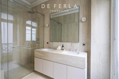 Appartement - 225 m² - 5 pièces