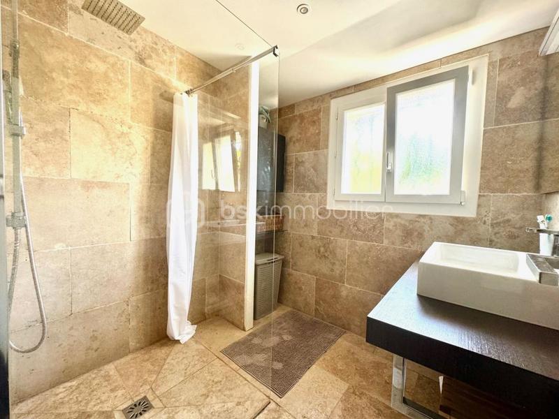 Villa - 141 m² - 6 pièces