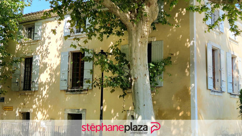 Immeuble - 210 m² - 7 pièces